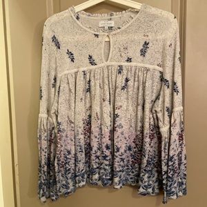 Lucky Brand size xl light weight long sleeve front keyhole loose fit, flown top